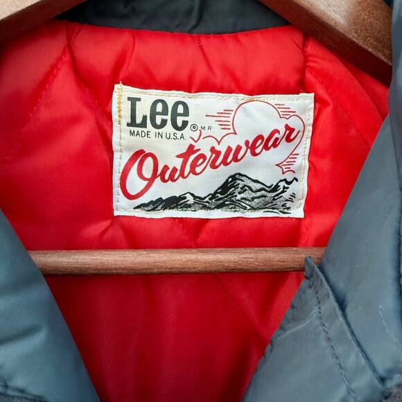 Lee Outerwear Vintage 1970s Blue Nylon Jacket with red quilted inside Large - Picture 3 of 6